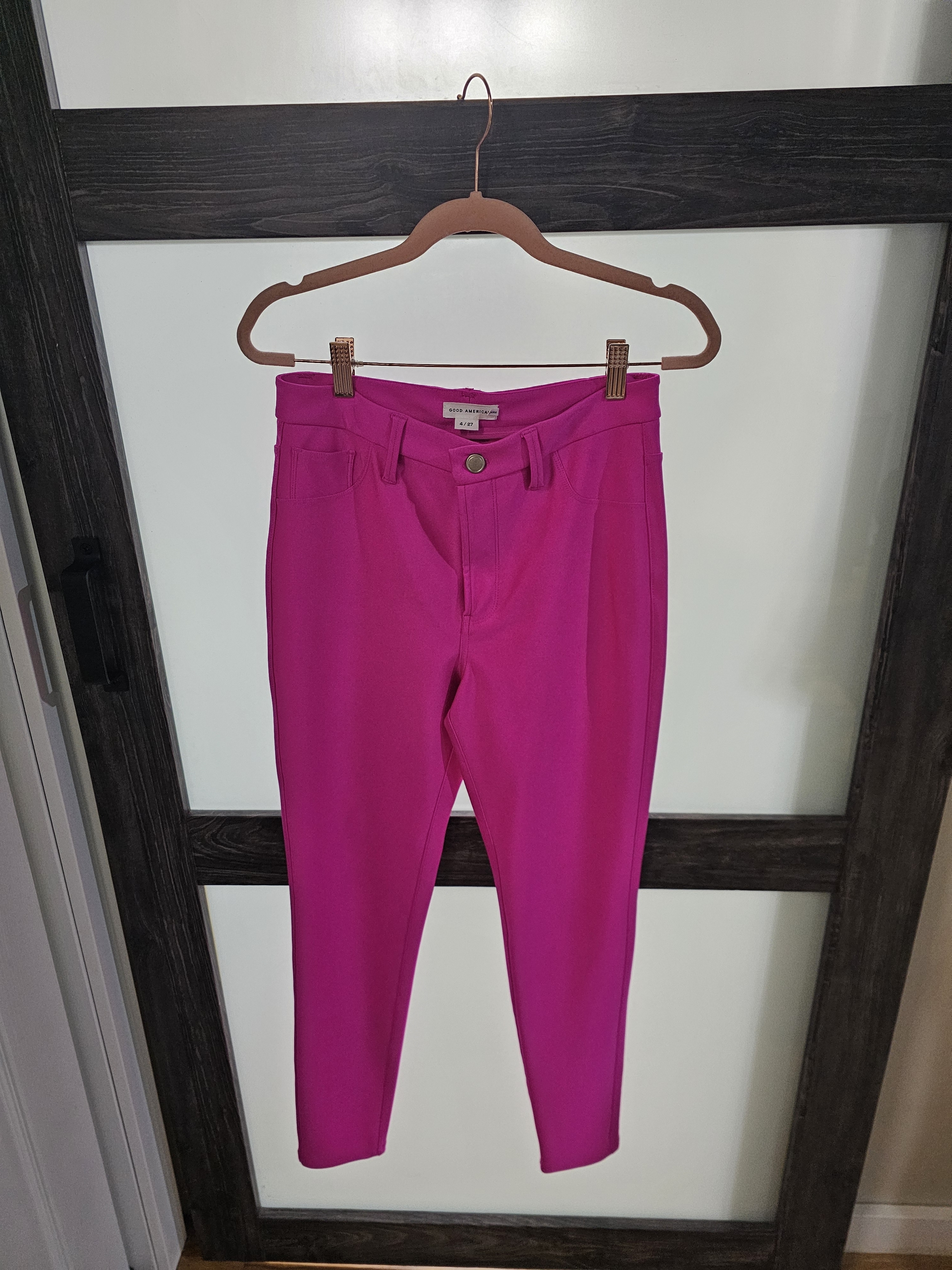 Good American Fuchsia Stretch Ankle Scuba Pants
